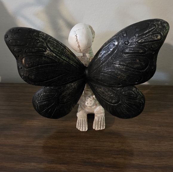 Springtime Skeleton - Picture 4 of 4